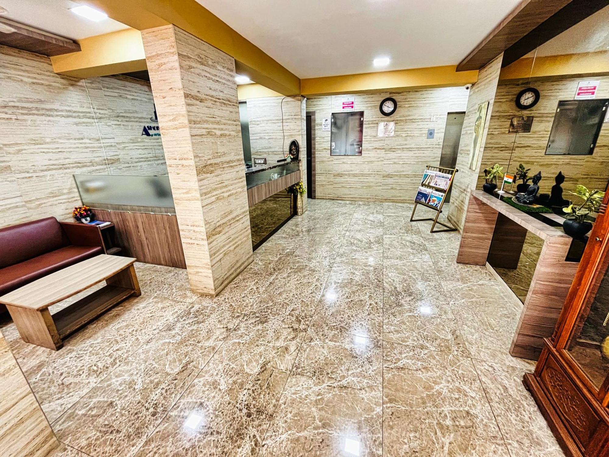 Maxxvalue - Service Apartment Marol Mumbai Exterior photo